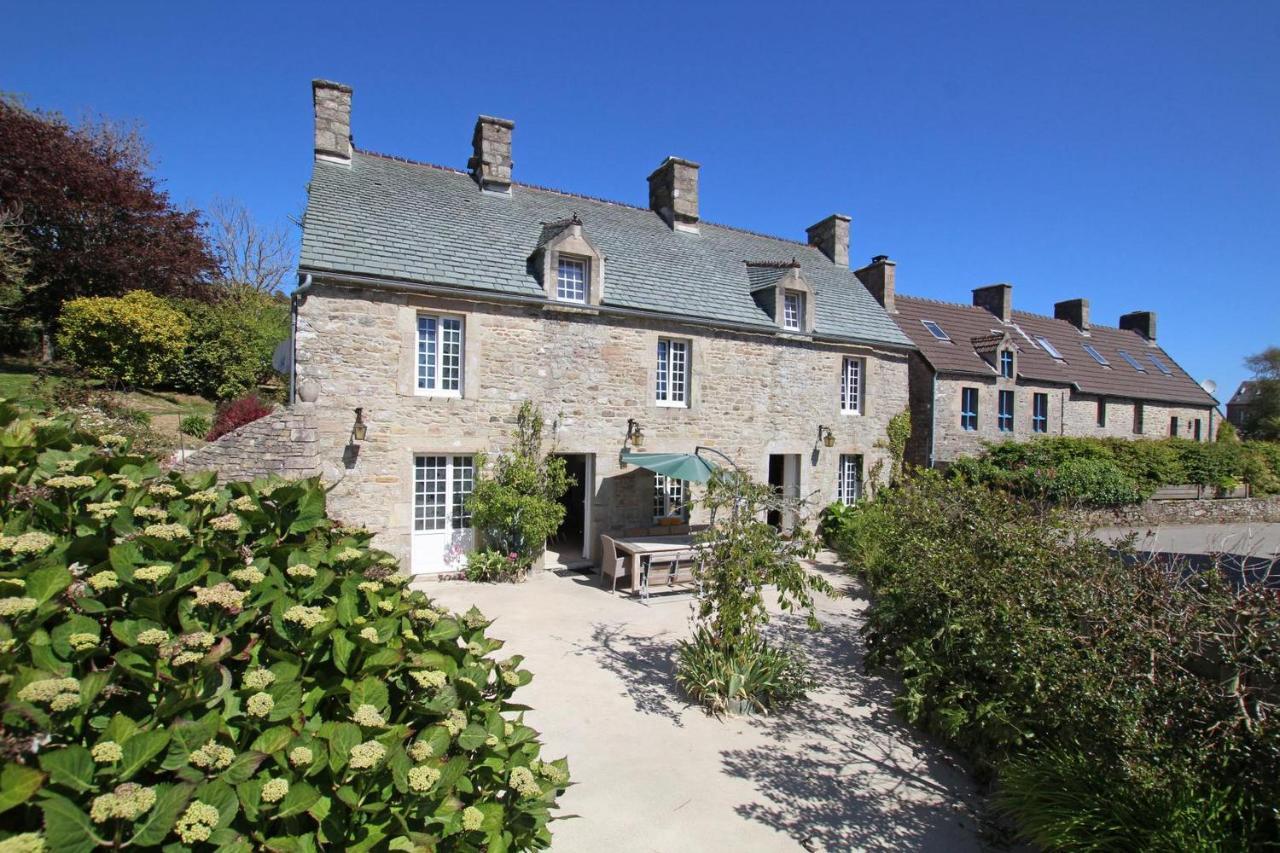 Gite Des Vieilles Rues Omonville-la-Rogue Exterior photo